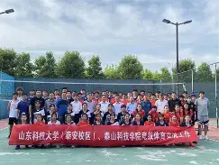 爱游戏体育-窗口期巴塞罗那临场应变——欧超杯节点到来，质疑声仍在，身体对抗强度拉满