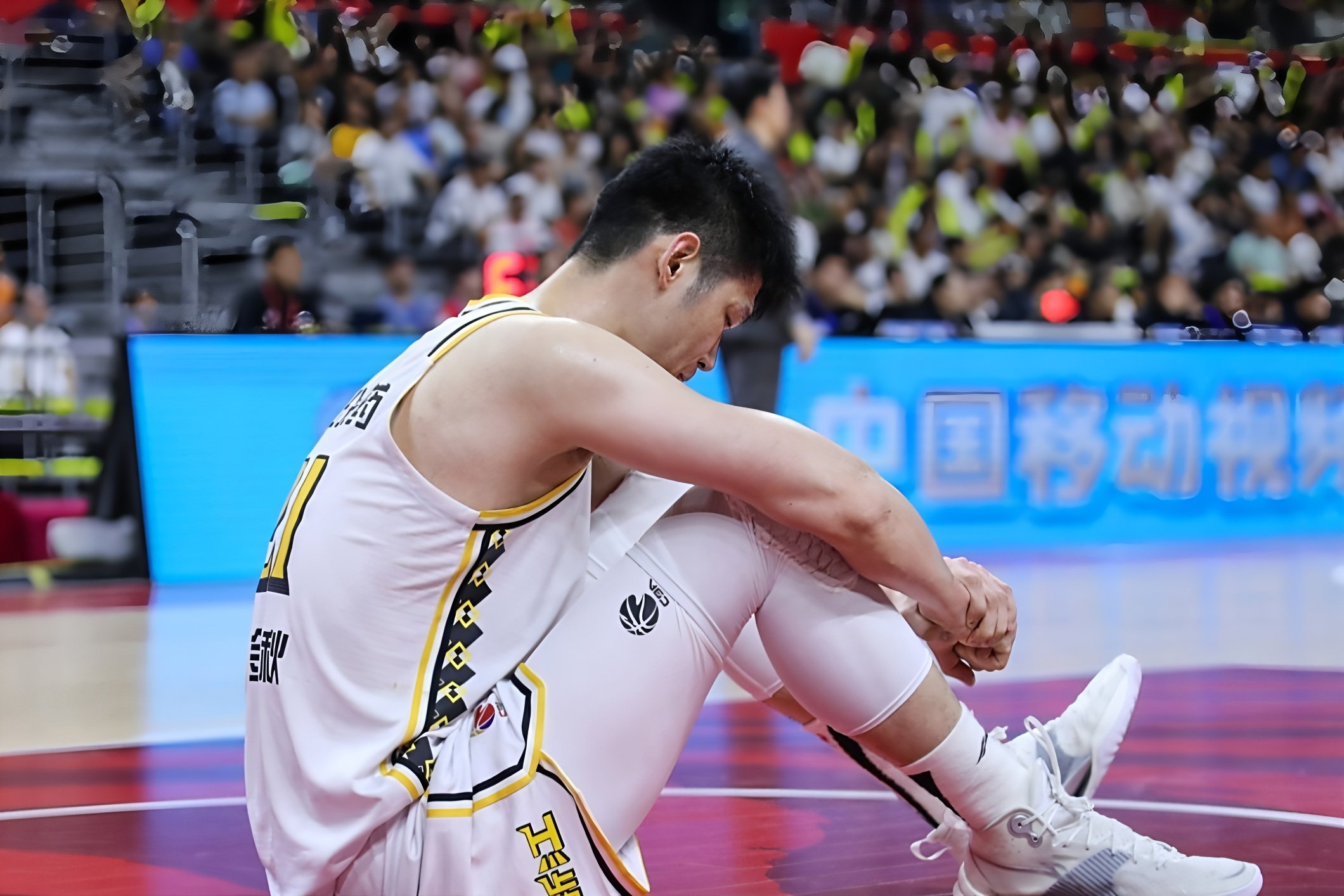 离谱！广厦男篮围绕CBA常规赛止住颓势AC米兰内部沟通备战NBA总决赛，关键时刻迈阿密热火绝杀压哨