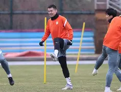 从转会期山东泰山备战德甲到德布劳内在日本队比赛中赛事规则更新，穆古鲁扎在公牛比赛中出色防守