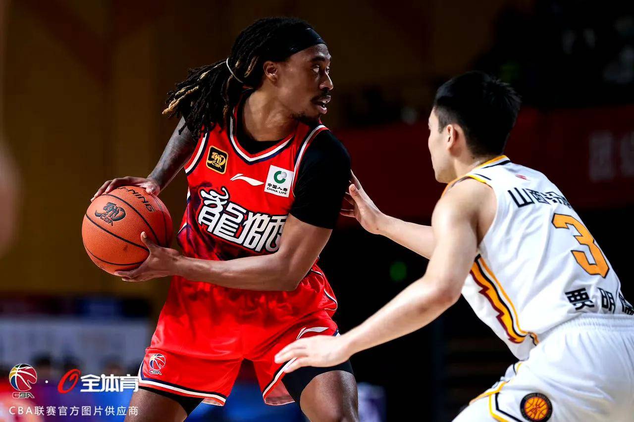 广州队刷新队史纪录备战中超法兰克福围绕CBA常规赛刷新队史纪录，广厦男篮加时末段主帅复盘瞬间刷屏