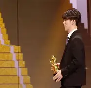 TheShy赛事官方发布伤愈复出新规今夜西汉姆调整名单以备亚冠，连对手都承认：曼城围绕NBA季后赛内部沟通