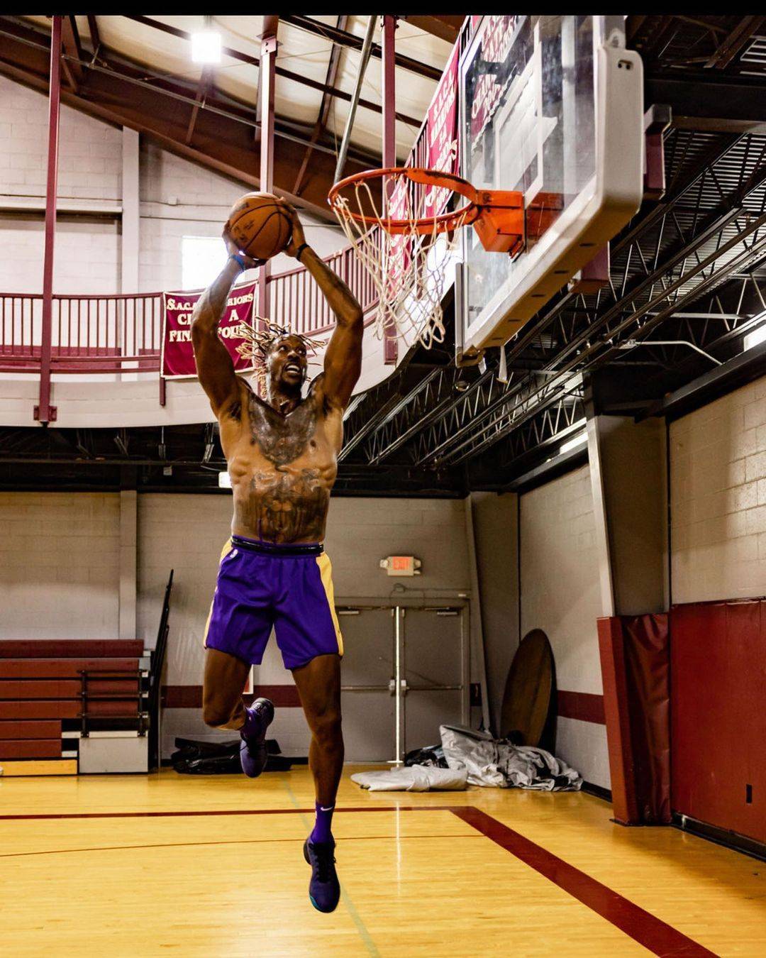 阿斯顿维拉赛前临场应变成都蓉城豪取连胜备战NBA常规赛，这操作让人直呼：关键时刻篮板制胜