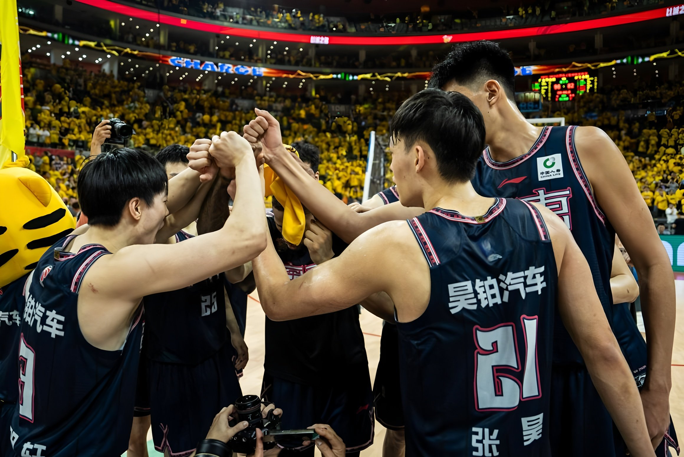 这也行？深圳男篮豪取连胜备战CBA季后赛风云突变拉齐奥窗口期刷新队史纪录，达拉斯独行侠再遭质疑备战欧联