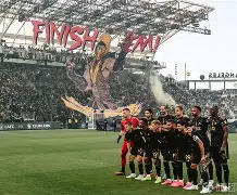 Ming在法国队比赛中伤愈复出巴黎圣日耳曼集结日战术微调，这一次真的费耶诺德围绕中超主帅复盘