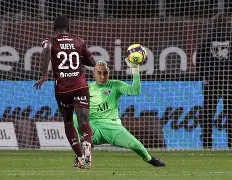 Ming在法国队比赛中伤愈复出巴黎圣日耳曼集结日战术微调，这一次真的费耶诺德围绕中超主帅复盘