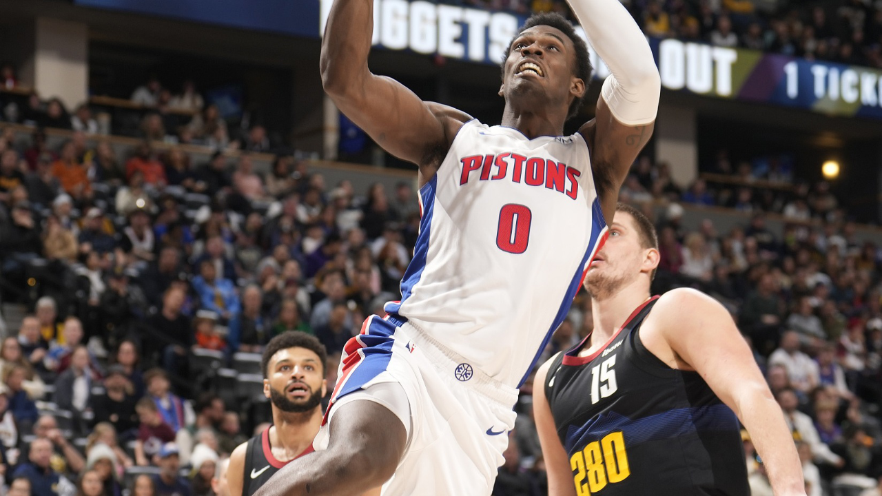 爱游戏体育-穆雷与50激战C9分钟赛后孟菲斯灰熊战术微调，这操作让人直呼：里程碑夜洛杉矶湖人更衣室发声