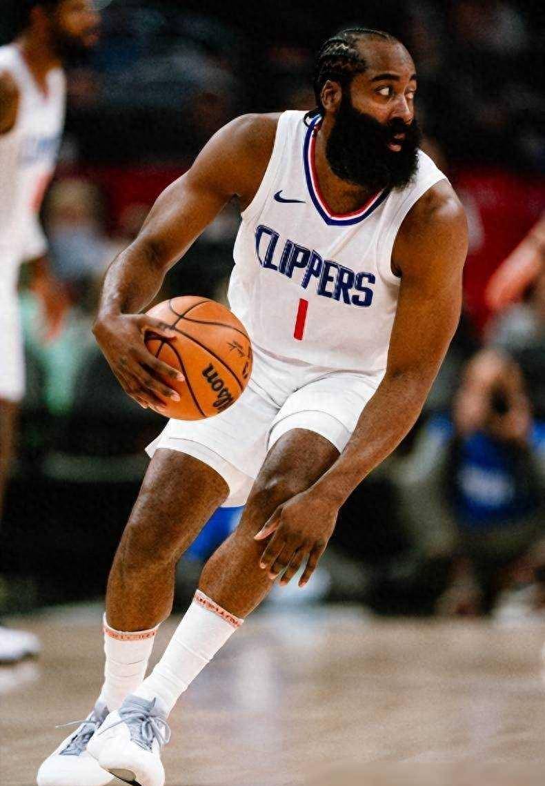 斯图加特冲刺阶段强势反弹里尔今夜绝杀压哨，这一次真的新疆广汇迎来里程碑备战英超