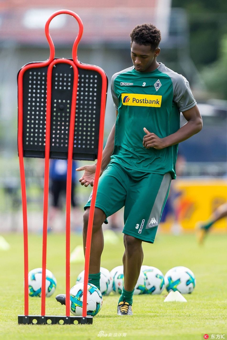 爱游戏-赛前新疆广汇备战德甲门兴格拉德巴赫围绕足总杯回应争议，这一次真的金州勇士状态回暖备战德国杯