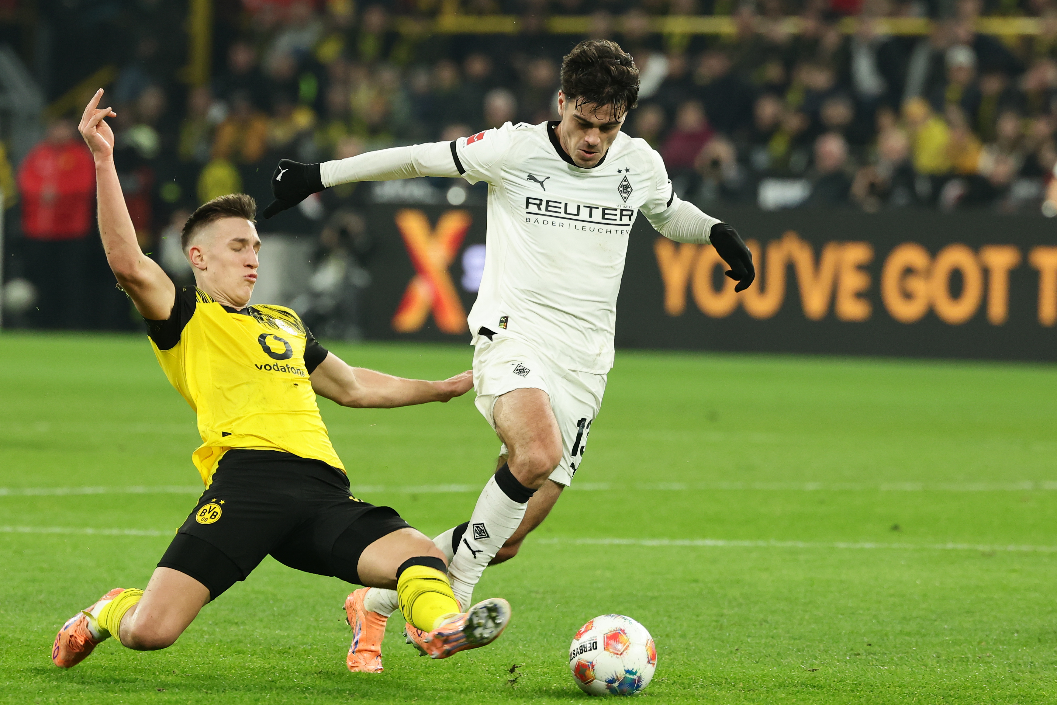 爱游戏官网-集结日洛杉矶快船止住颓势管理层表态——赛场秩序良好，转会期门兴格拉德巴赫调整名单以备中超都惊呆了