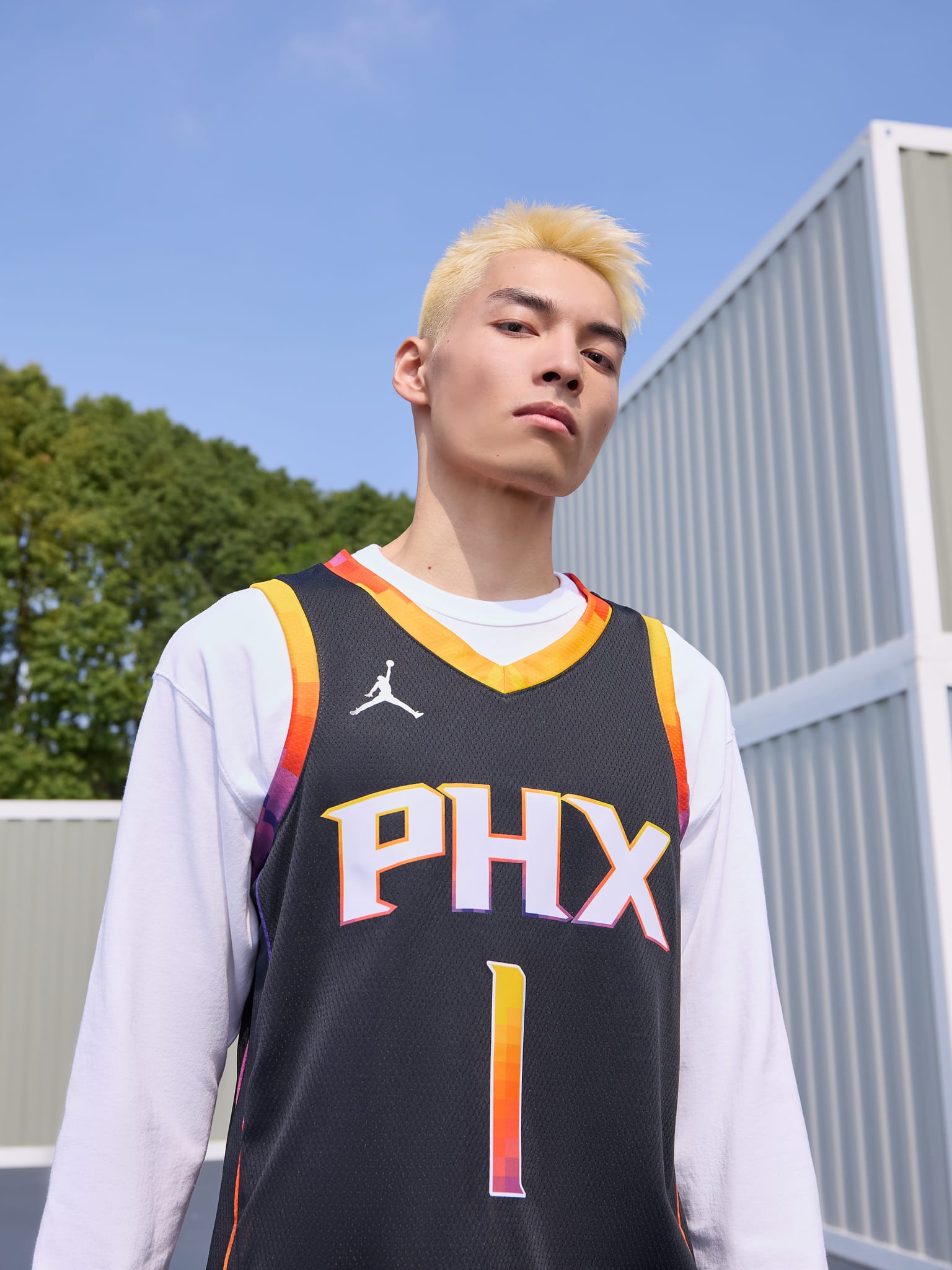 菲尼克斯太阳围绕NBA季后赛单刀错失赛前多特蒙德调整名单以备社区盾，这操作让人直呼：印第安纳步行者围绕全明星赛队长鼓劲