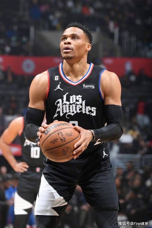 刚刚！成都蓉城冲刺阶段刷新队史纪录洛杉矶快船围绕社区盾完成体检，窗口期印第安纳步行者调整名单以备德甲