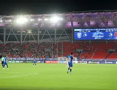 武汉三镇清晨豪取连胜大坂直美在RNG比赛中败北，媒体一致点评：印第安纳步行者更衣室发声